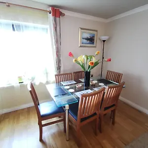 Apartment 4-bedroom Perfect For Families!, Edinburgh